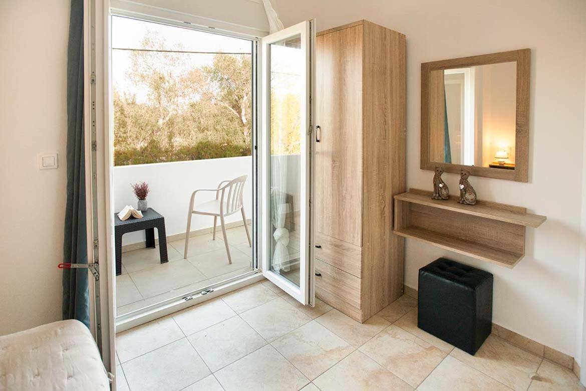 Afrathias Beachhouse - Cretan Hideaway Kalamáki Kültér fotó